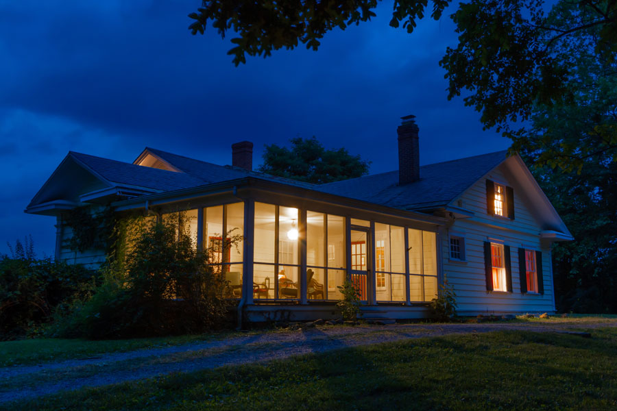 vine cottage vacation rental at dusk in natural bridge, virginia