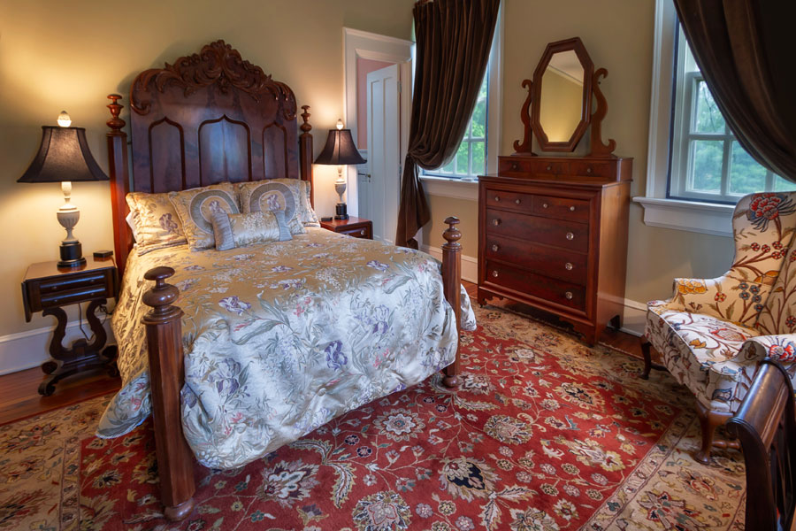 shirley bedroom at the inn at forest oaks in natural springs virginia